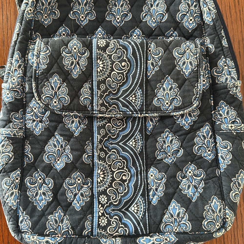 🆕VERA BRADLEY🆕 RETIRED CALYSO BLUE PATTERN BACKPACK EUC - Picture 2 of 6